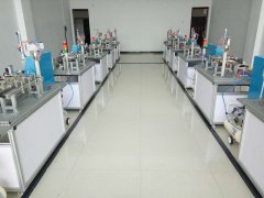 光機(jī)電一體化實(shí)訓(xùn)室